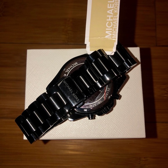 Michael Kors watch - Picture 2 of 2